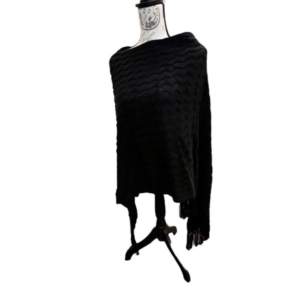 Anna & Rose Women's Black Fringe Poncho Sweater One Size Southwestern Boho NWT - Picture 9 of 10